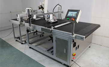 【尚立】平面貼標機被廣泛的運用的領(lǐng)域到底有哪些優(yōu)勢？平面貼標機工作原理和操作流程又是什么？